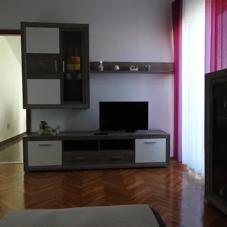 Apartment Marini *