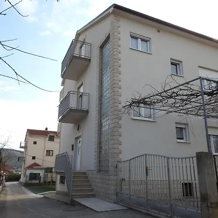 Marini Apartment *