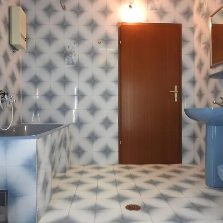 Marini Apartmani شقة *