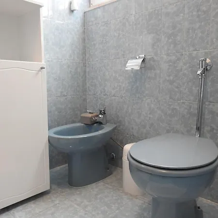 Marini Apartmani تروغير