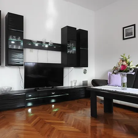 شقة Marini Apartmani تروغير